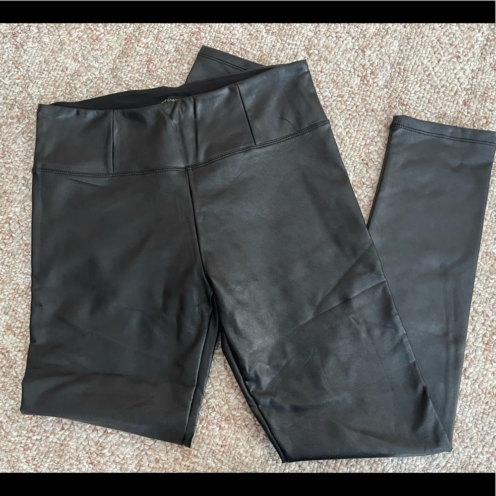 🔥Like New Faux Leather Leggings🔥